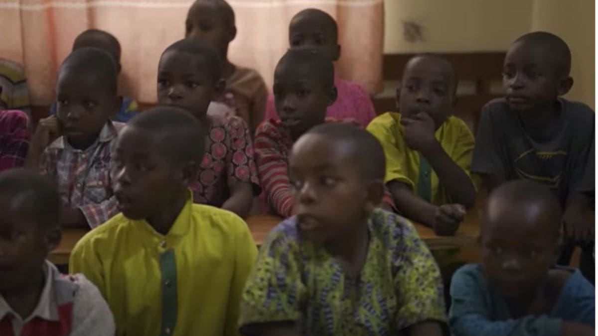 Brasileiros ajudam crianças órfãs no Congo